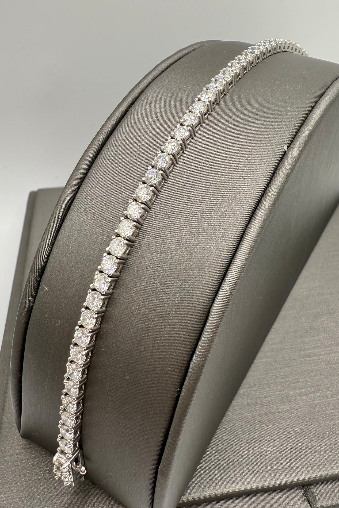 5.5 CTW Natural Diamond Tennis Bracelet