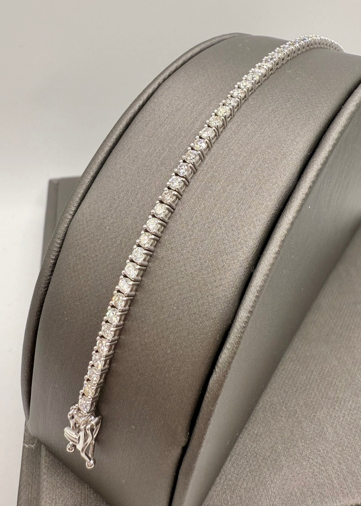 3.12 CTW Natural Diamond Tennis Bracelet