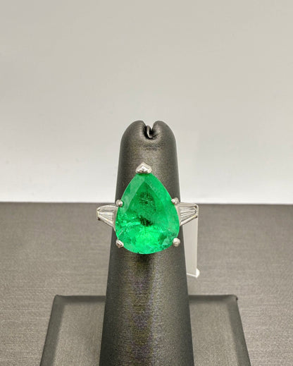6.17 Ct Green Emerald Ring